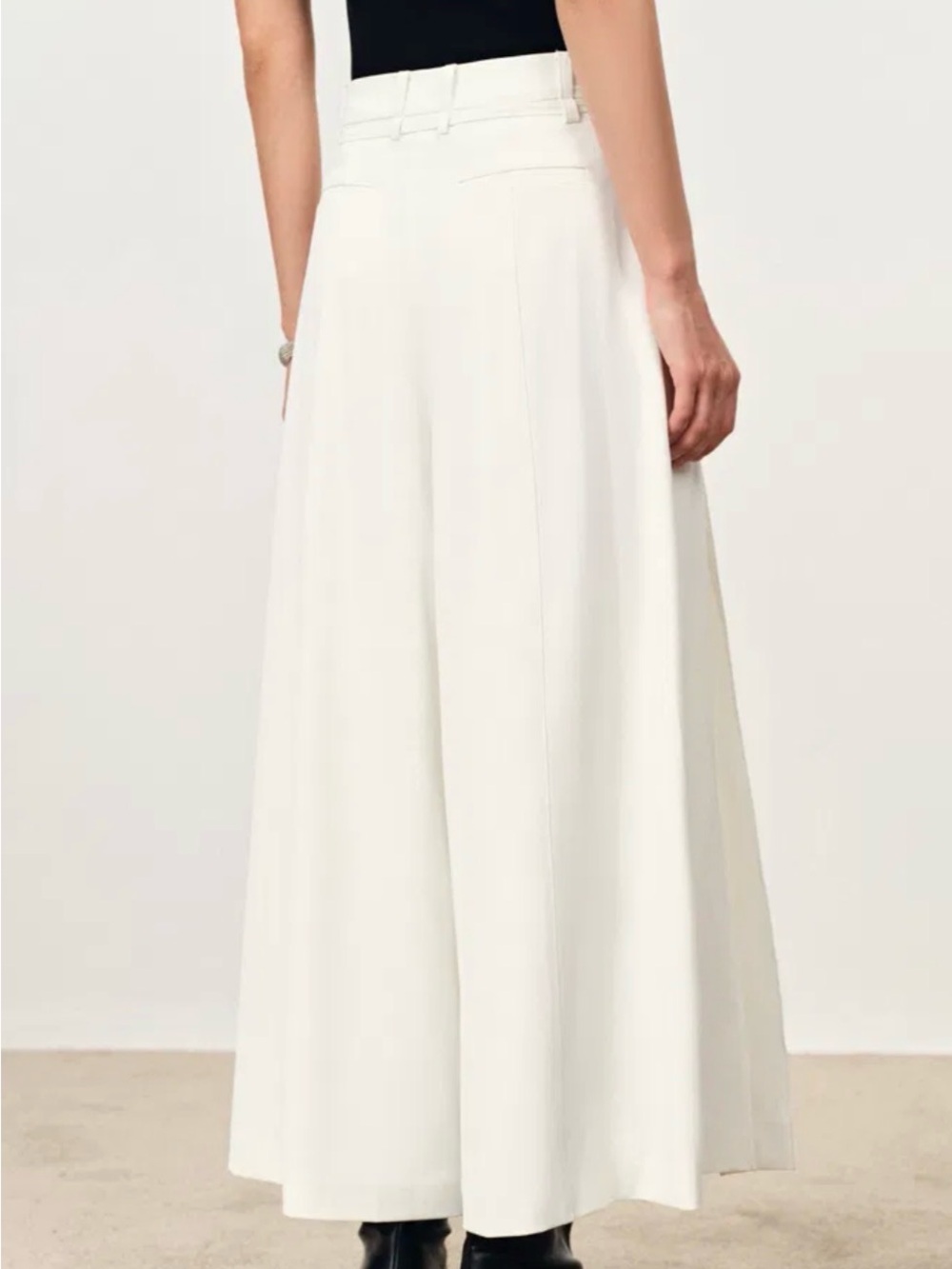 Fabrique Cream Pleated Maxi Pants with Belt Detail. Exclusively collection - Picture 5 of 9